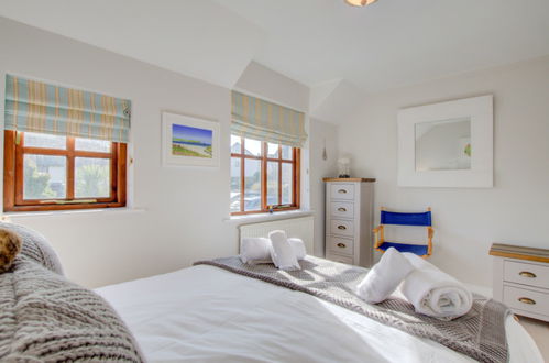 Photo 10 - 2 bedroom House in Padstow with garden and sea view