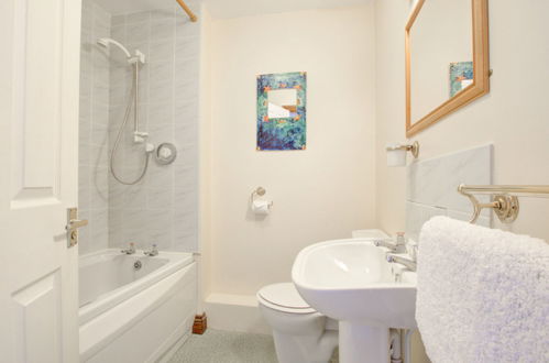 Photo 9 - 2 bedroom House in Padstow with garden and sea view