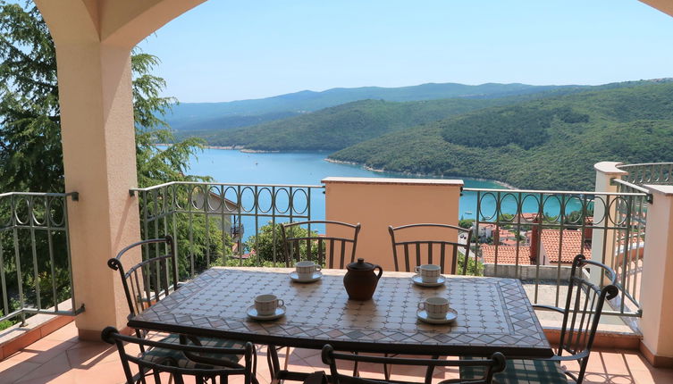 Foto 1 - Apartamento de 2 habitaciones en Labin con terraza y vistas al mar