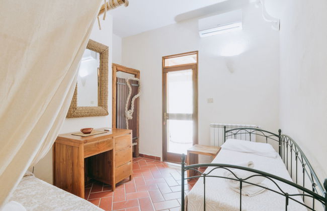 Casa de 7 quartos em Valledoria com piscina privada e jardim - Foto 17