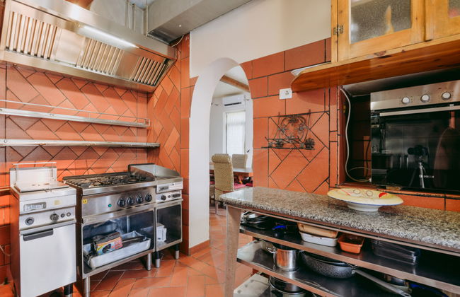 Casa de 7 quartos em Valledoria com piscina privada e jardim - Foto 9