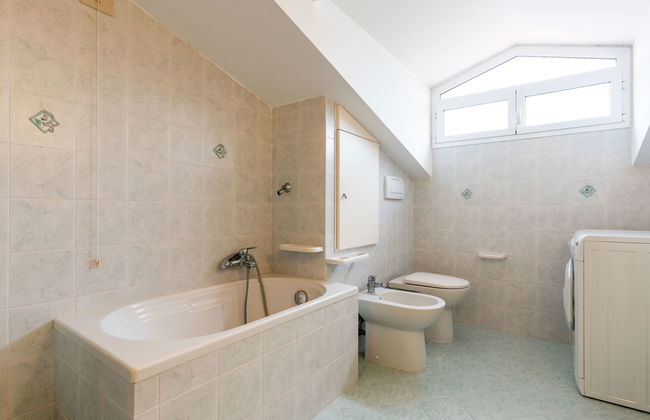 Apartamento de 2 quartos em Diano Castello com piscina e jardim - Foto 17