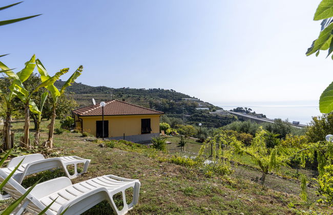Casa de 3 quartos em San Lorenzo al Mare com jardim e terraço - Foto 1