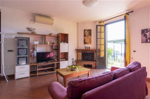 Foto 13 - Haus mit 2 Schlafzimmern in San Lorenzo al Mare mit garten und blick aufs meer