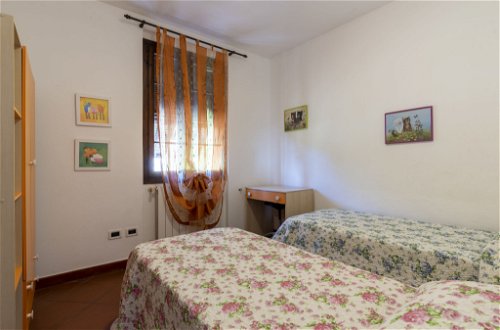 Foto 17 - Haus mit 2 Schlafzimmern in San Lorenzo al Mare mit garten und blick aufs meer
