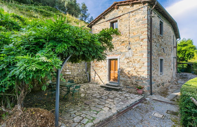 Apartment mit 2 Schlafzimmern in Pescia mit schwimmbad und garten - Foto 1