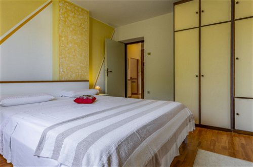 Foto 20 - Appartamento con 2 camere da letto a Medulin con terrazza e vista mare
