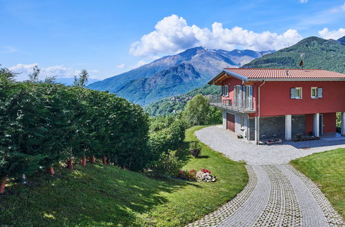 Foto 2 - Casa con 4 camere da letto a Peglio con giardino e terrazza