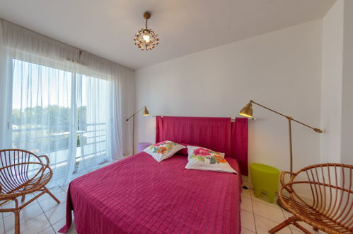 Foto 4 - Apartment mit 1 Schlafzimmer in Vaux-sur-Mer mit blick aufs meer