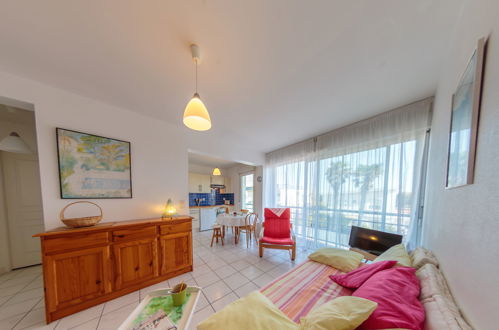 Foto 6 - Appartamento con 1 camera da letto a Vaux-sur-Mer con vista mare