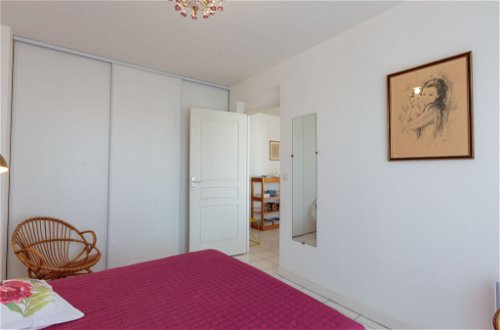 Foto 18 - Appartamento con 1 camera da letto a Vaux-sur-Mer con vista mare
