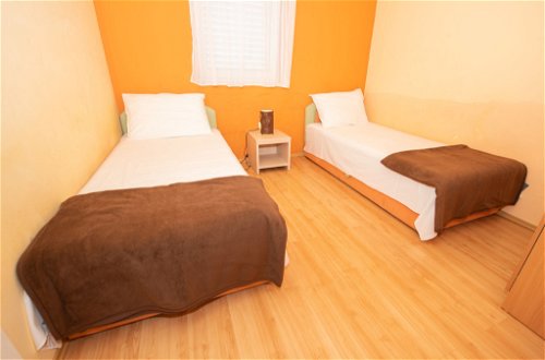 Foto 4 - Apartment mit 1 Schlafzimmer in Makarska mit blick aufs meer