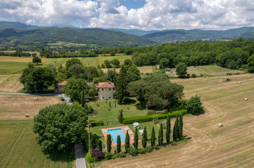 Foto 5 - Casa de 5 quartos em Poppi com piscina privada e jardim