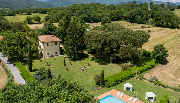 Foto 1 - Casa de 5 quartos em Poppi com piscina privada e jardim