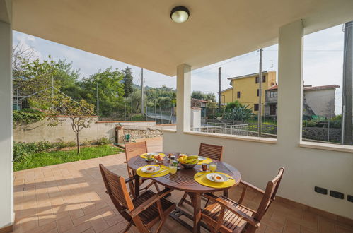 Photo 4 - Maison de 3 chambres à Pietrasanta avec jardin et vues à la mer