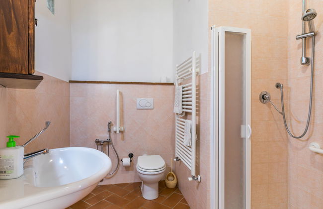 6 bedroom House in Castelnuovo di Val di Cecina with swimming pool and garden - Photo 55