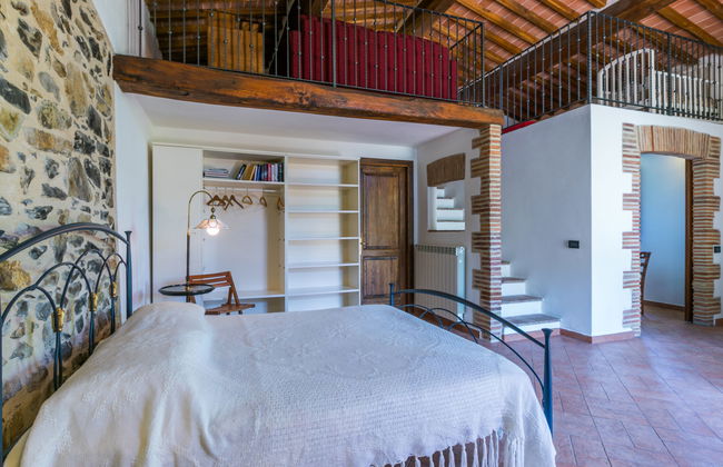 6 bedroom House in Castelnuovo di Val di Cecina with swimming pool and garden - Photo 15