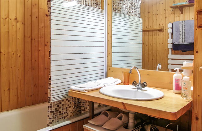 2 bedroom Apartment in Chamonix-Mont-Blanc - Photo 8