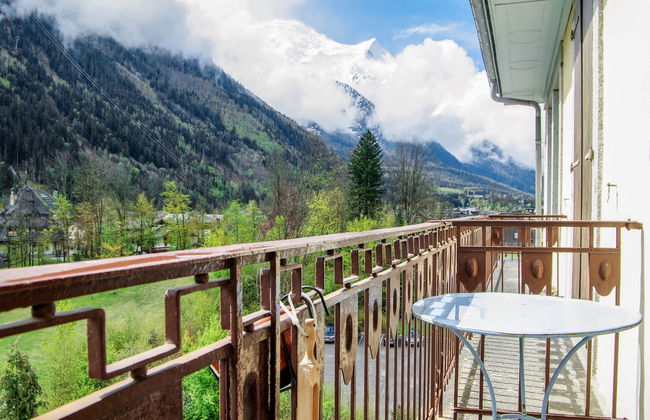 2 bedroom Apartment in Chamonix-Mont-Blanc - Photo 9