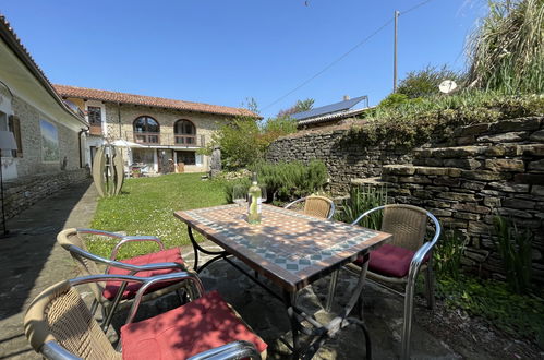 Photo 2 - Appartement de 2 chambres à Bonvicino avec piscine et jardin