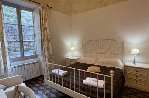 Foto 4 - Apartamento de 1 habitación en Finale Ligure con jardín y vistas al mar