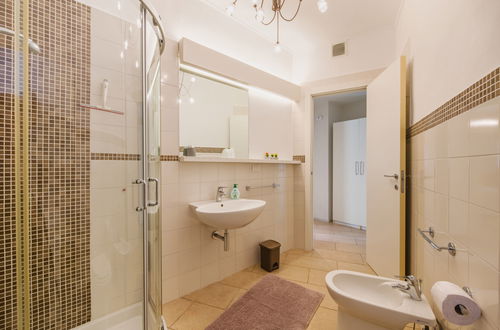 Photo 26 - 2 bedroom House in Sestri Levante with garden