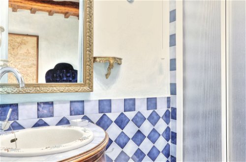 Foto 16 - Appartamento con 2 camere da letto a San Casciano in Val di Pesa con piscina e giardino