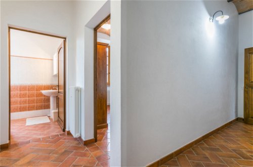 Foto 20 - Apartment mit 2 Schlafzimmern in Volterra mit schwimmbad und garten