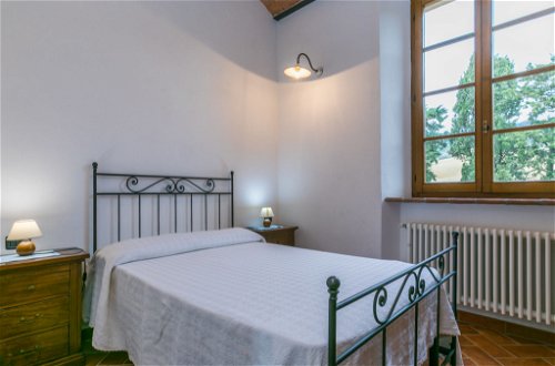 Photo 14 - 2 bedroom Apartment in Volterra with swimming pool and garden