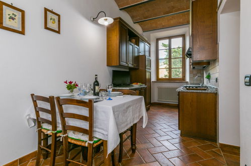 Photo 6 - 2 bedroom Apartment in Volterra with swimming pool and garden