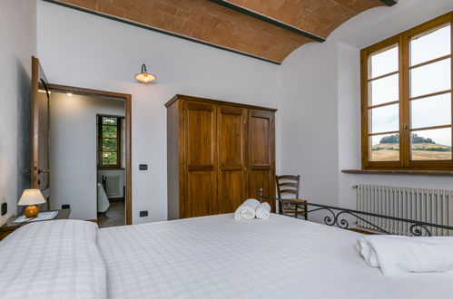 Photo 13 - 2 bedroom Apartment in Volterra with swimming pool and garden