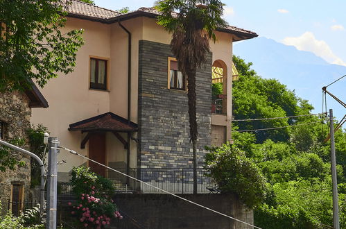 Photo 19 - Maison de 3 chambres à Gravedona ed Uniti avec vues sur la montagne