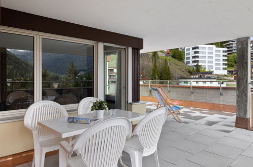 Foto 2 - Apartamento de 2 quartos em Davos com jardim e terraço