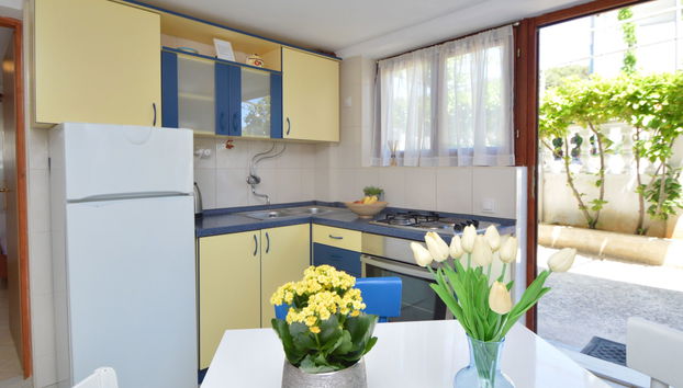 Apartment mit 2 Schlafzimmern in Sibenik mit garten und terrasse - Foto 4