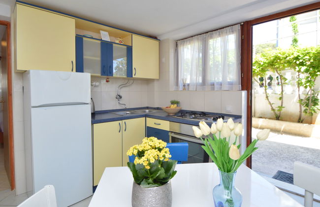 Apartment mit 2 Schlafzimmern in Sibenik mit garten und terrasse - Foto 4