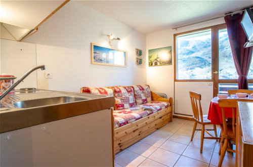 Foto 8 - Apartment mit 1 Schlafzimmer in Les Belleville mit blick auf die berge