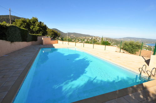 Foto 21 - Apartamento de 1 habitación en Cavalaire-sur-Mer con piscina y vistas al mar