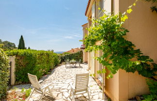 Foto 1 - Apartamento de 1 habitación en Roquebrune-sur-Argens con piscina y jardín