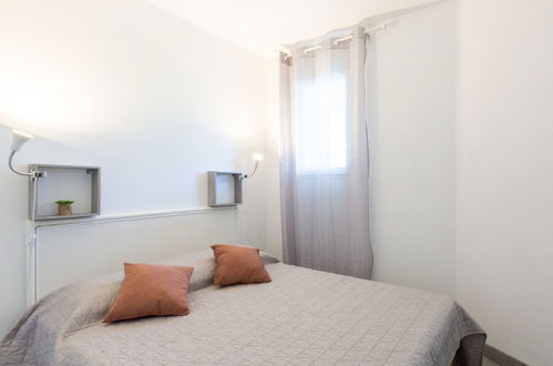 Foto 4 - Apartamento de 1 habitación en Roquebrune-sur-Argens con piscina y jardín