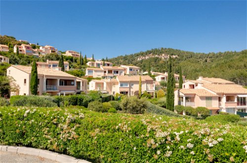 Foto 20 - Apartamento de 1 habitación en Roquebrune-sur-Argens con piscina y vistas al mar