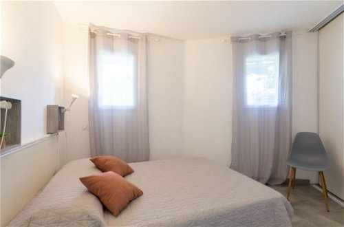 Foto 10 - Apartamento de 1 quarto em Roquebrune-sur-Argens com piscina e vistas do mar