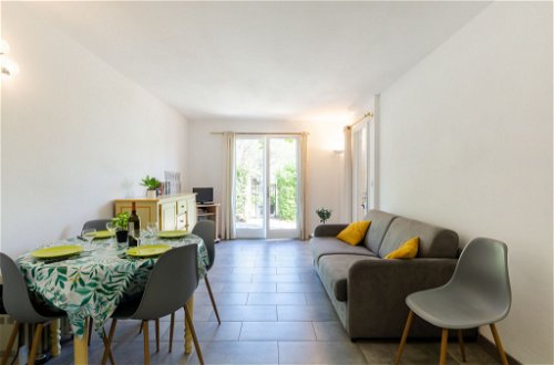 Foto 8 - Apartamento de 1 quarto em Roquebrune-sur-Argens com piscina e vistas do mar