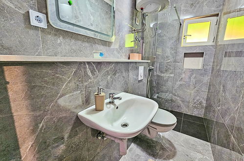 Foto 9 - Apartamento de 1 quarto em Korčula com piscina e terraço