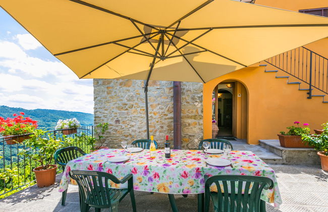 Apartamento de 3 quartos em Pescia com piscina e jardim - Foto 8