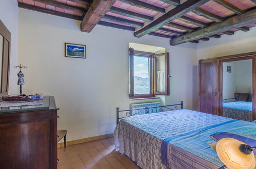 Photo 22 - 2 bedroom Apartment in Pescia with swimming pool and garden