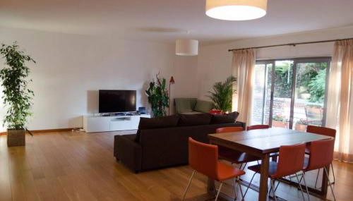 JOIVY Graca Luminous 2-BR Apartment w/Terrace - Foto 3