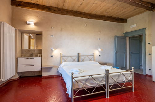 Foto 15 - Apartment mit 2 Schlafzimmern in Dronero mit garten und terrasse