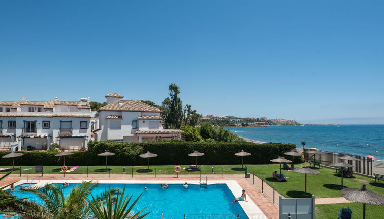 Foto 1 - Appartamento con 2 camere da letto a Estepona con piscina e vista mare