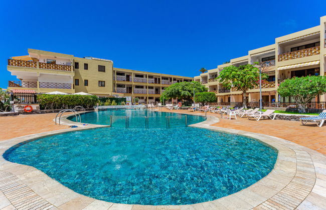 Apartamento de 2 quartos em Santiago del Teide com piscina e jardim - Foto 1