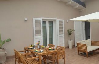 Foto 3 - Apartamento de 2 quartos em Noto com jardim e terraço